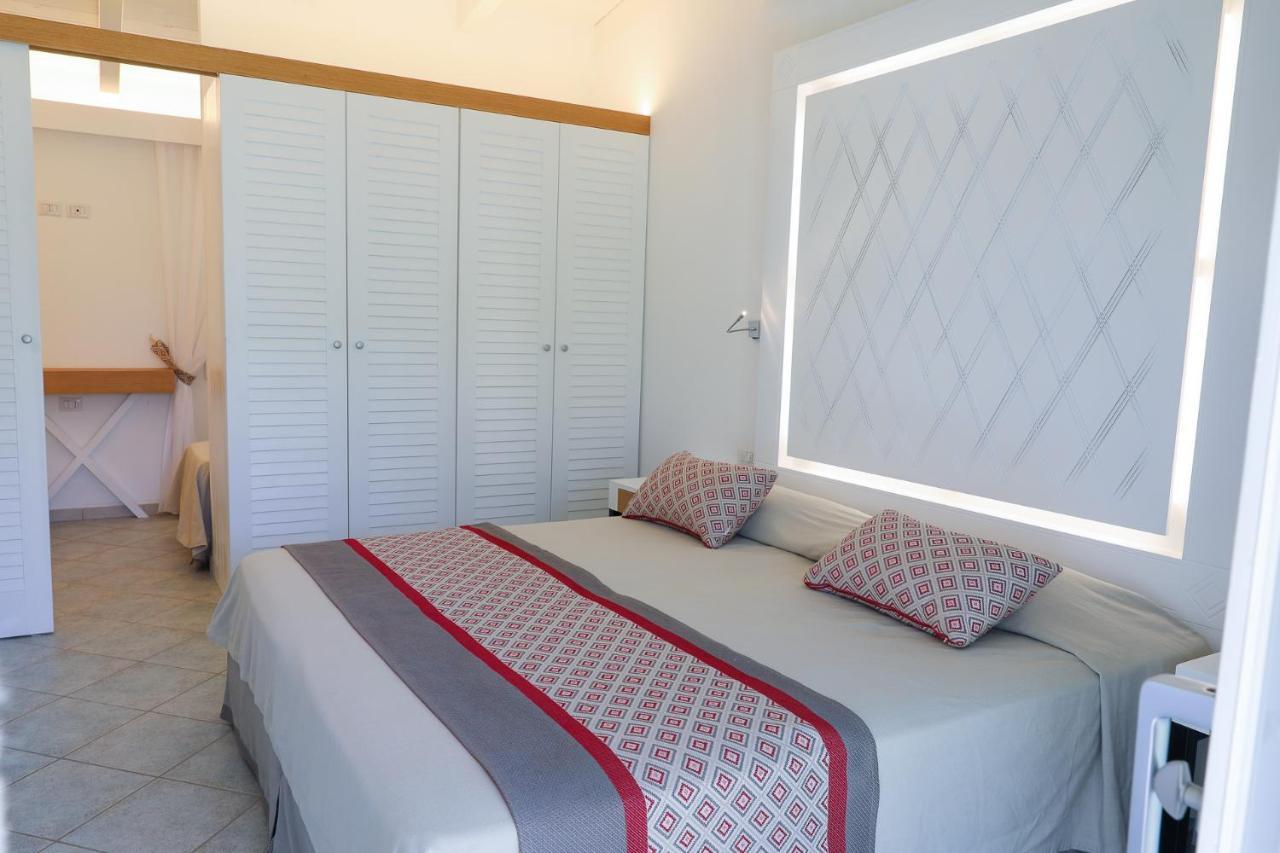 Limone Beach Resort Castiadas Eksteriør billede