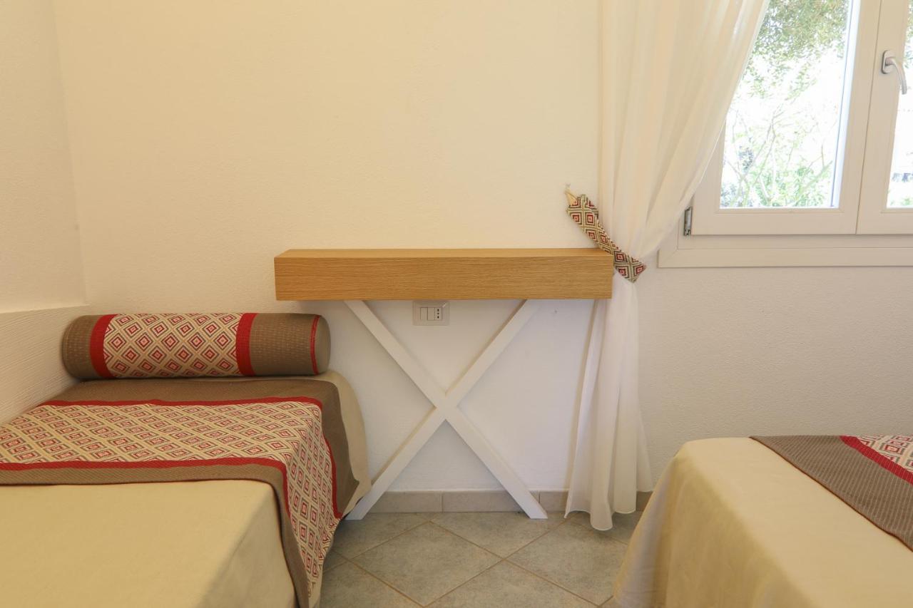 Limone Beach Resort Castiadas Eksteriør billede