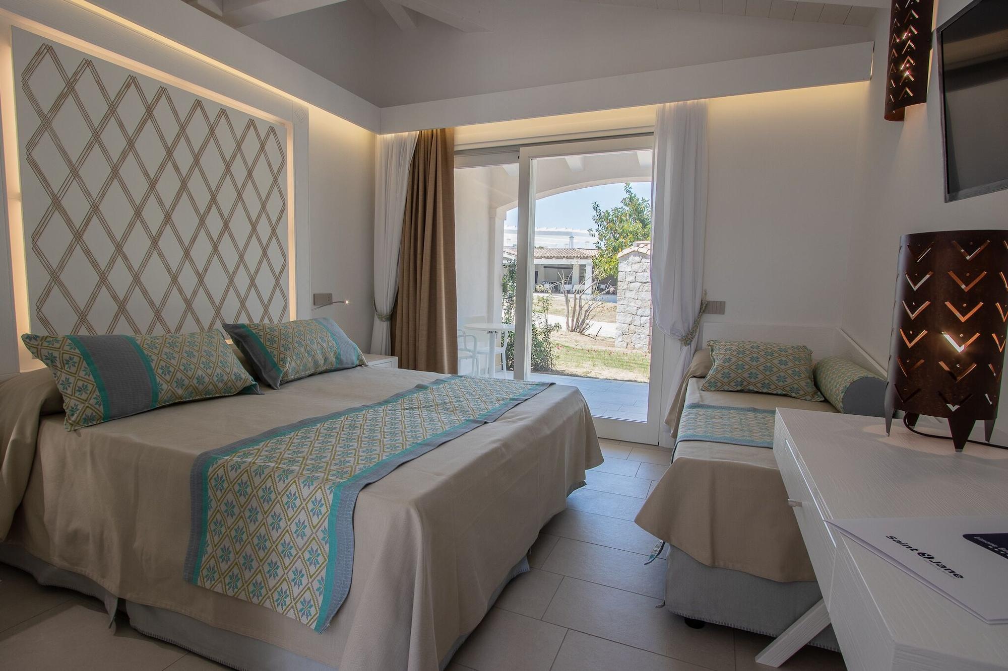 Limone Beach Resort Castiadas Eksteriør billede