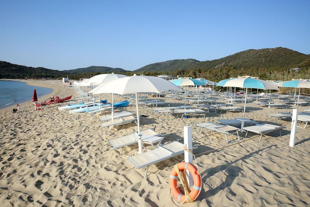 Limone Beach Resort Castiadas Eksteriør billede