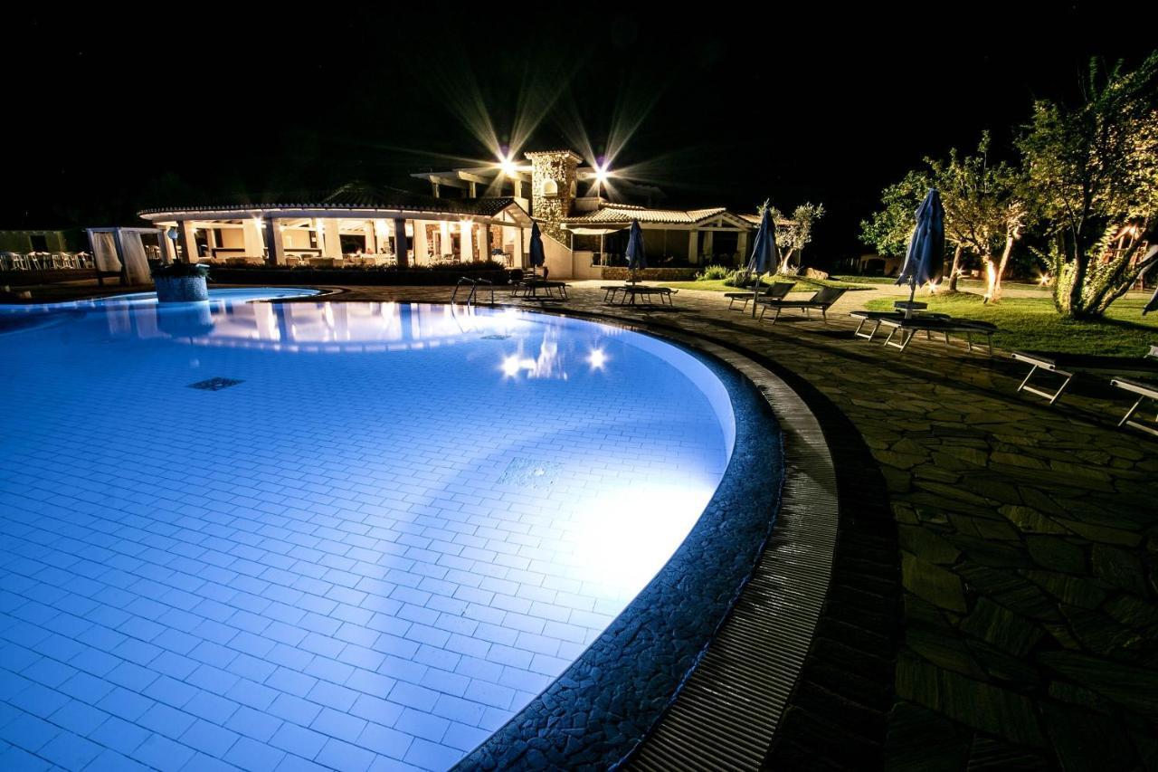 Limone Beach Resort Castiadas Eksteriør billede